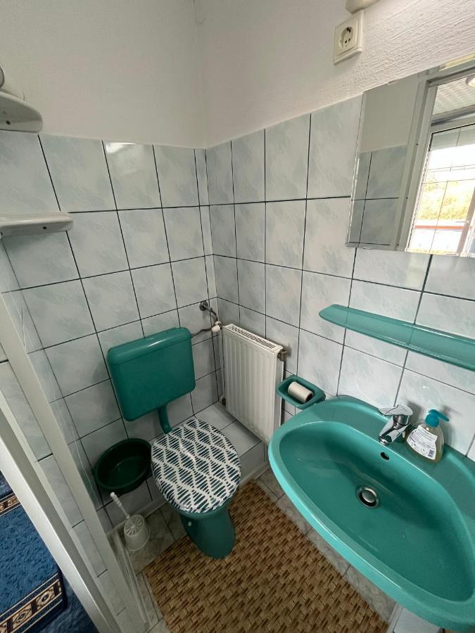 Karolin Apartman Bük Buitenkant foto