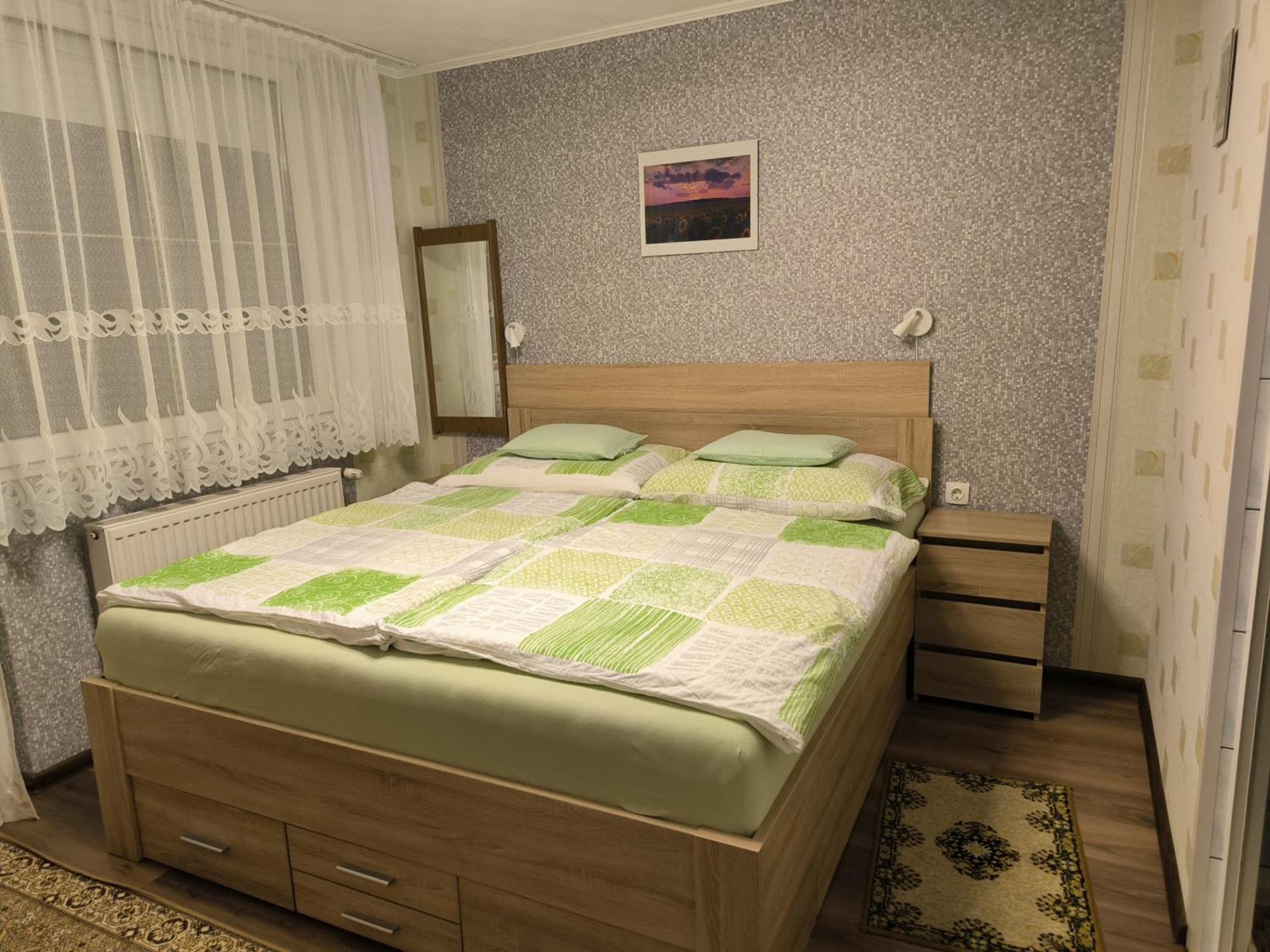 Karolin Apartman Bük Buitenkant foto