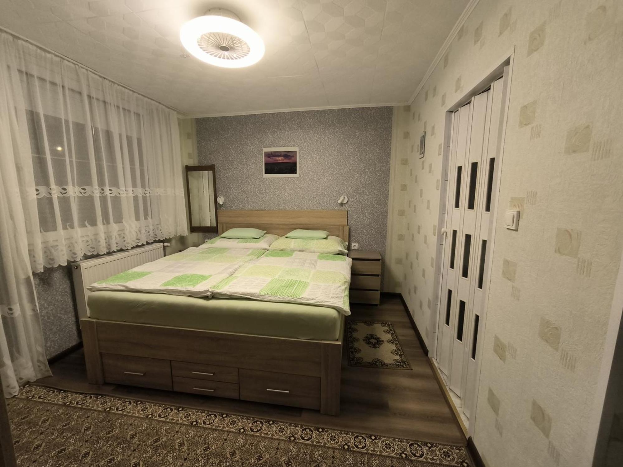 Karolin Apartman Bük Buitenkant foto