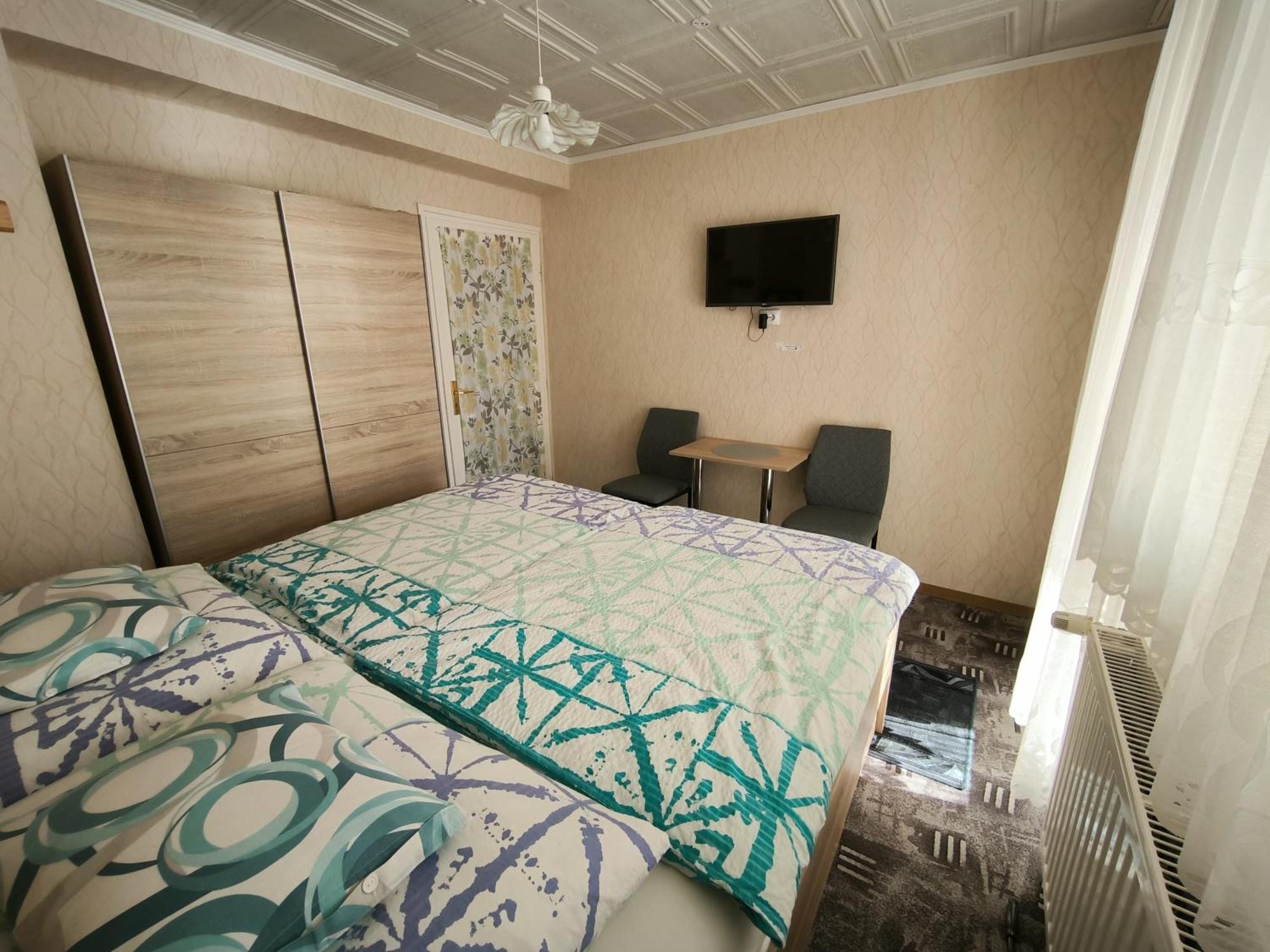 Karolin Apartman Bük Buitenkant foto